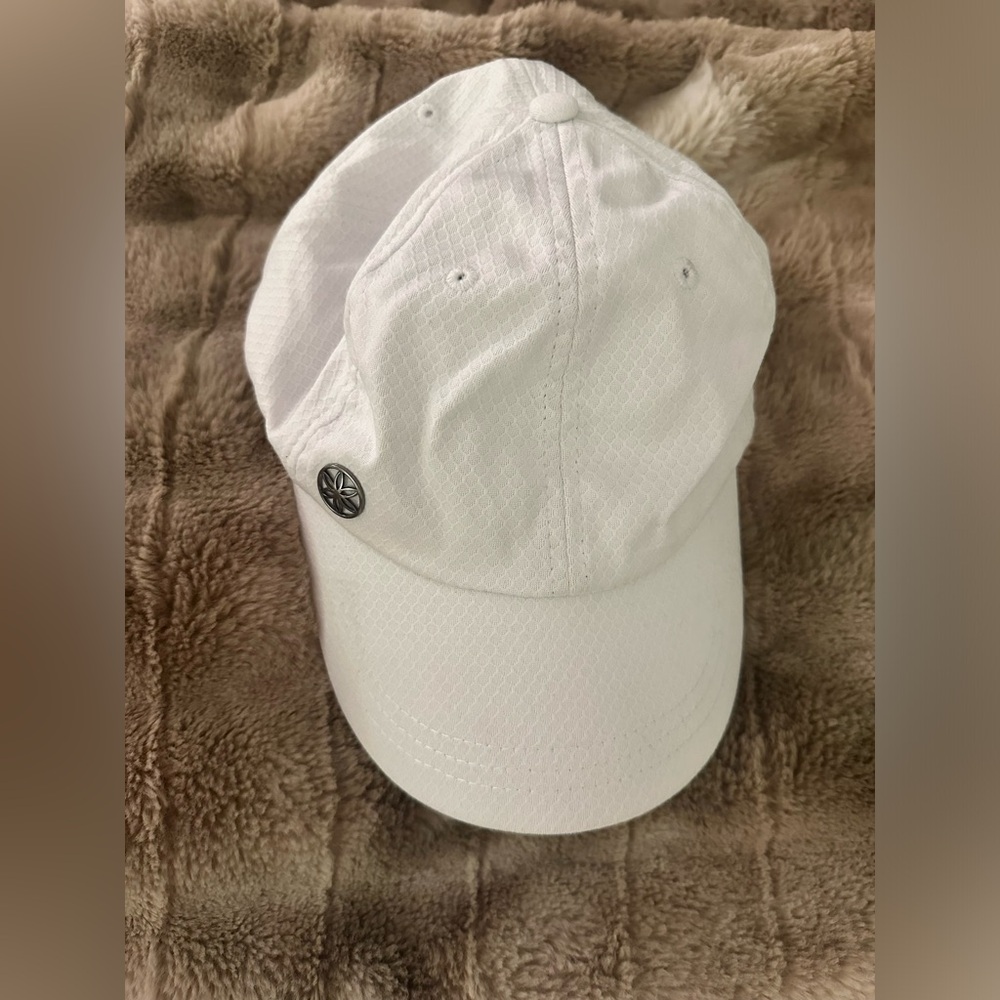 Gaiam White Hat